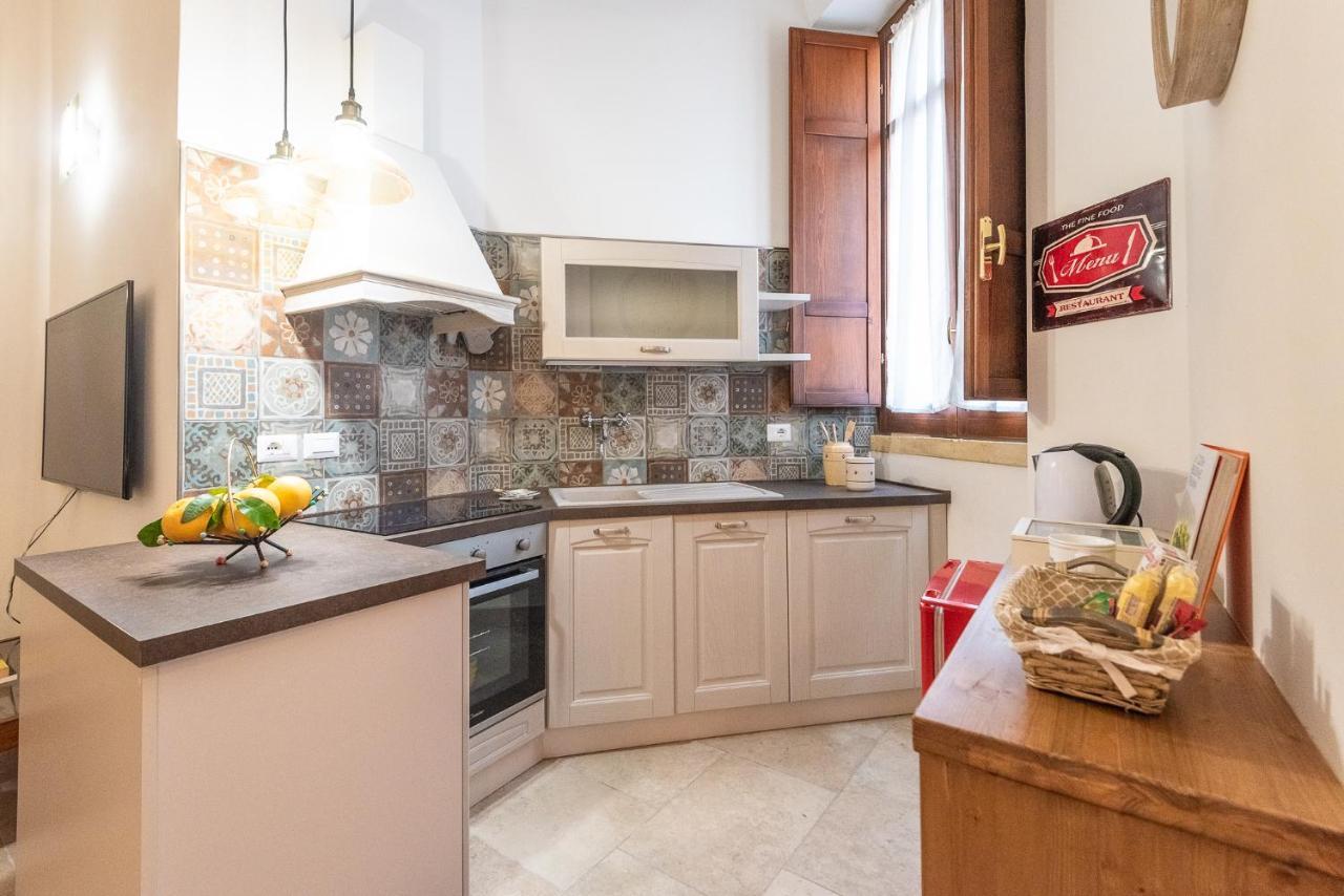Rubichi 6 - Old Town Apartment Sit Lecce Exterior foto
